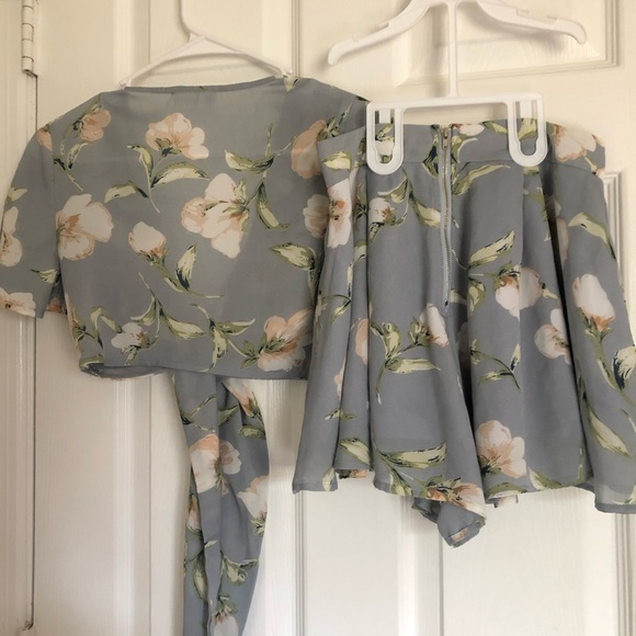 🦋Adorable pastel blue set🦋 - Picture 3 of 5